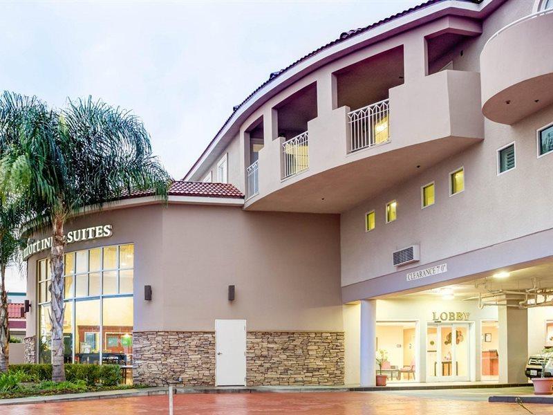 Comfort Inn & Suites Near Universal - N Hollywood - Burbank Los Angeles Exterior foto